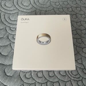 NIB Oura Ring 4 in Gold - size 8, Gen 4